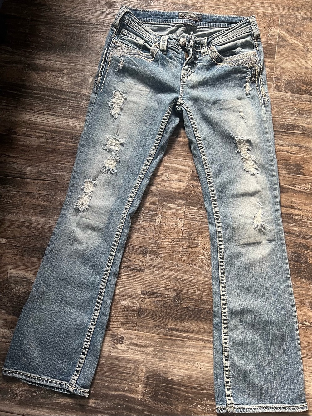 Vintage Y2K Silver Jeans Embroidered Low Waisted Boot Cut W28/L31
